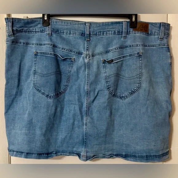 Lee Denim Skort - Picture 2 of 4